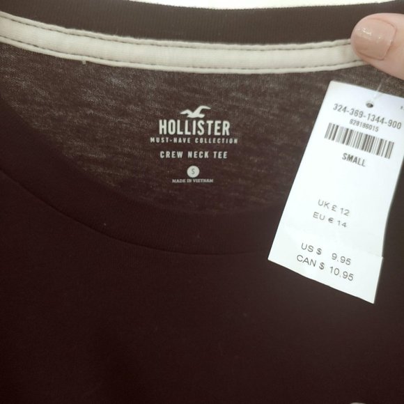 🦄 NWTs/ Hollister / Sm / Crew Neck Tee / Black - Picture 4 of 5